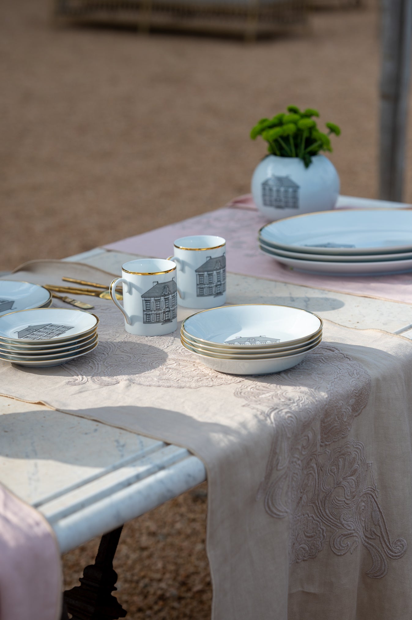 Plato hondo · Porcelana de Limoges · Diseño Casa Lo de Manuela