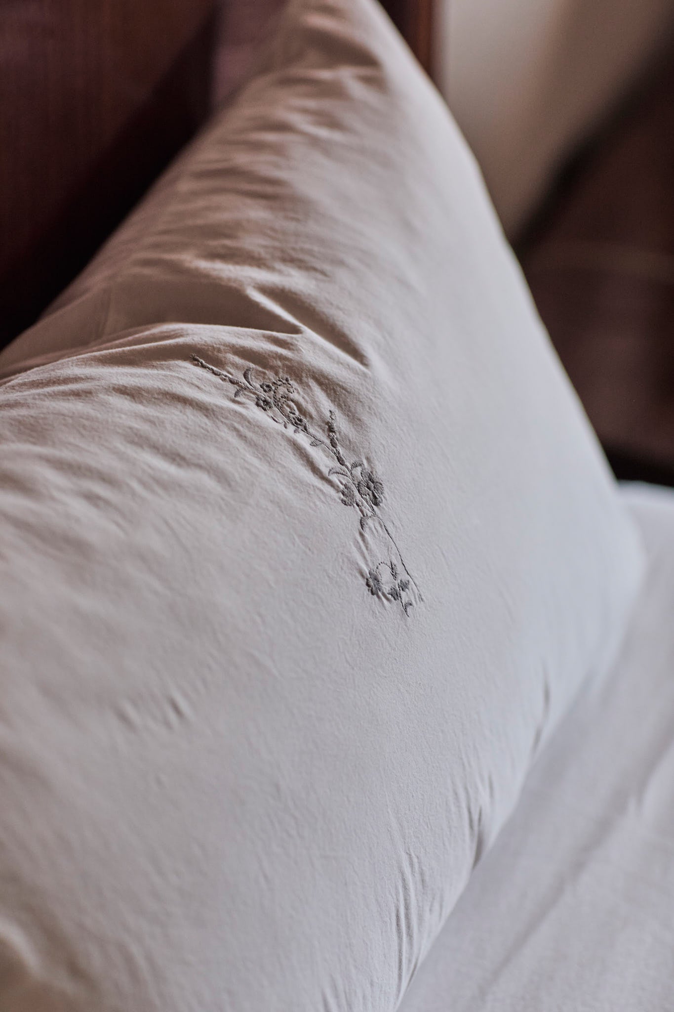 Funda De Almohada · Algodón Lavado · Flor · Color Marfil